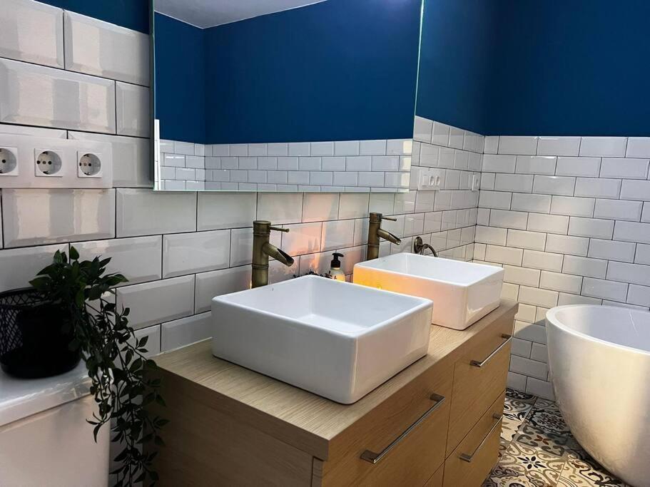 Apartamento Amplio Piso A 400M De La Playa Gijón Exterior foto